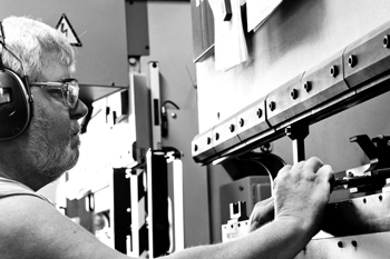 Press Brake Operator Press Brake Operator